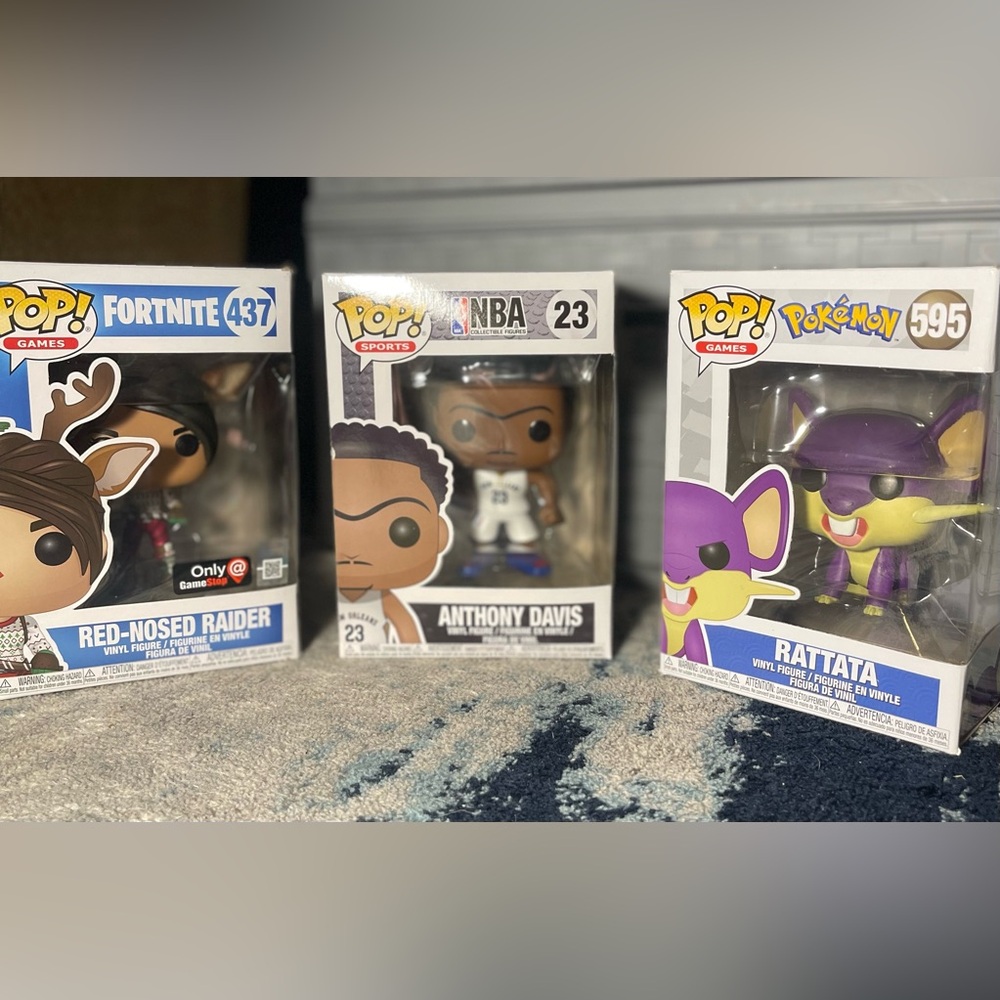 Funko pop bundle! Anthony Davis-pelicans, red nose raider- Fortnite, rattata